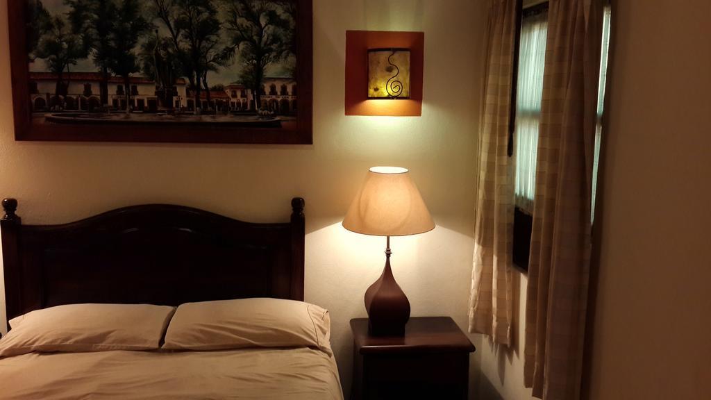 Hotel Casa Del Virrey & Suites Morelia Ngoại thất bức ảnh
