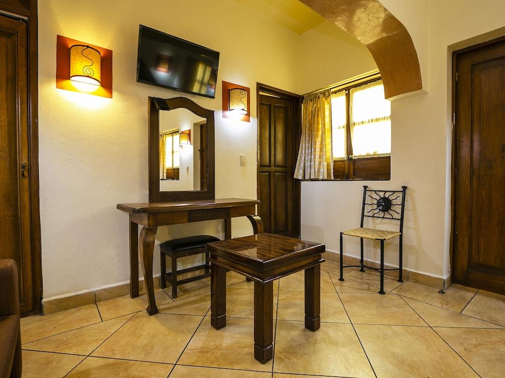 Hotel Casa Del Virrey & Suites Morelia Ngoại thất bức ảnh