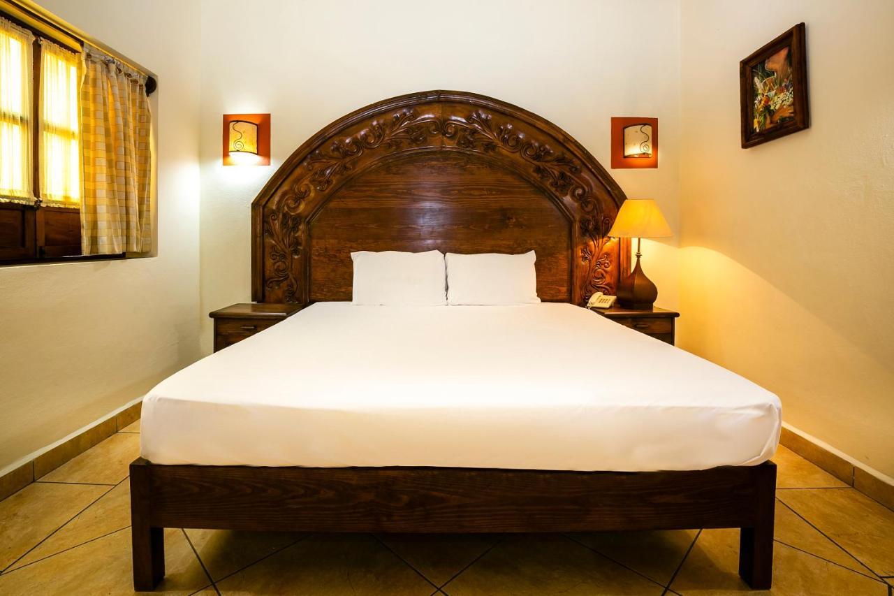 Hotel Casa Del Virrey & Suites Morelia Ngoại thất bức ảnh