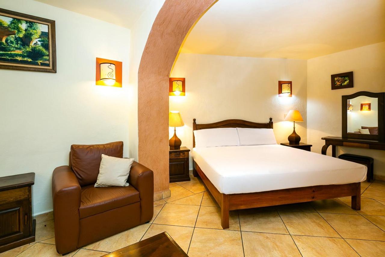 Hotel Casa Del Virrey & Suites Morelia Ngoại thất bức ảnh