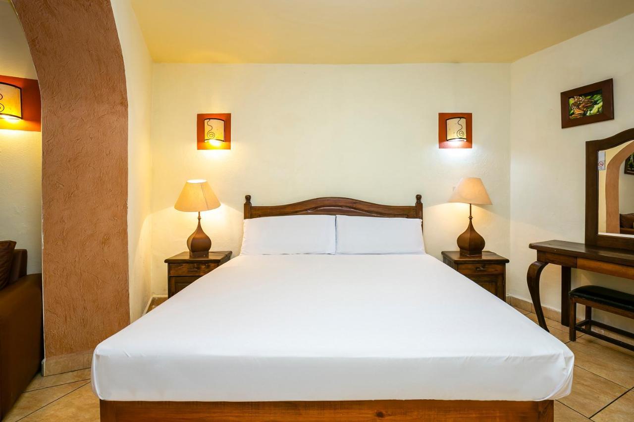 Hotel Casa Del Virrey & Suites Morelia Ngoại thất bức ảnh